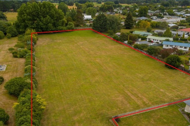 Photo of property in 11 Rexwood Estate, Carterton, 5713