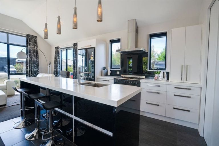 Photo of property in 72 Beachvale Drive, Kaiapoi, 7630