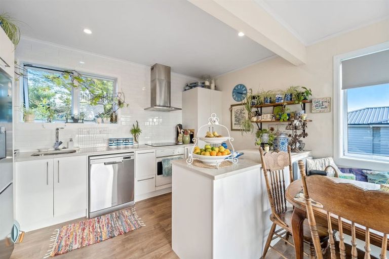 Photo of property in 112a Hibiscus Coast Highway, Red Beach, 0932