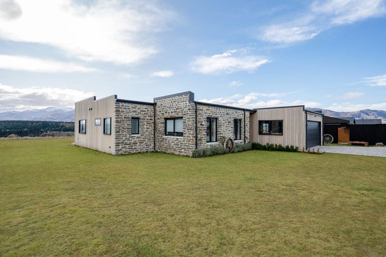 Photo of property in 9 Jackson Rise, Luggate, Wanaka, 9383
