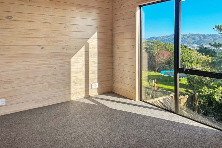 Photo of property in 17 Almora View, Ascot Park, Porirua, 5024