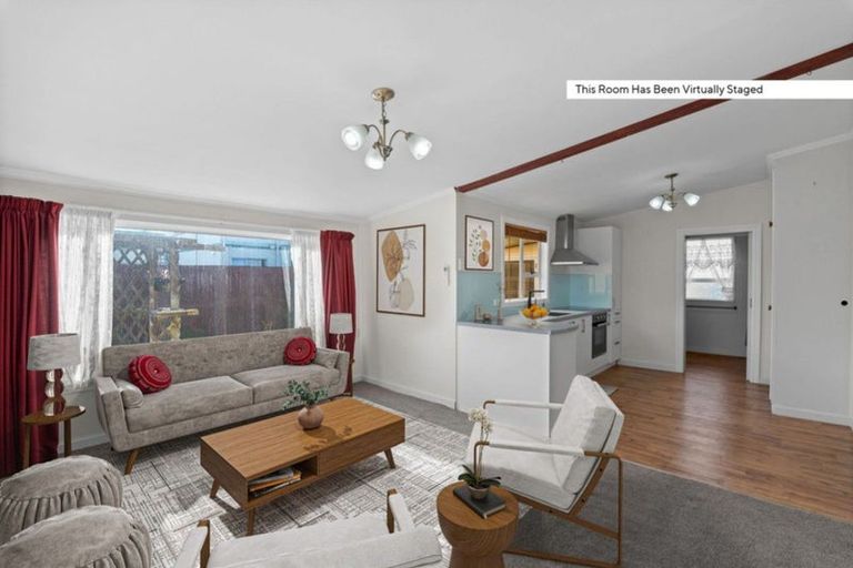 Photo of property in 10 Buchanans Road, Sockburn, Christchurch, 8042