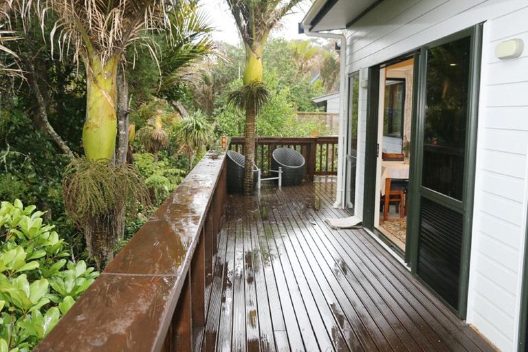 Photo of property in 21 Taraire Street, Ostend, Waiheke Island, 1081