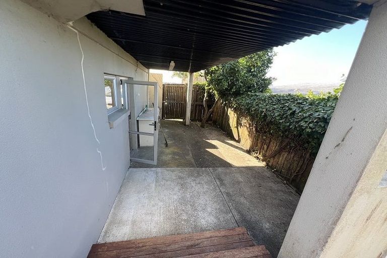 Photo of property in 2/167 Coronation Road, Hillcrest, Auckland, 0627