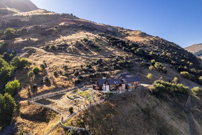Photo of property in 12 Crows Nest Road, Arthurs Point, Queenstown, 9371