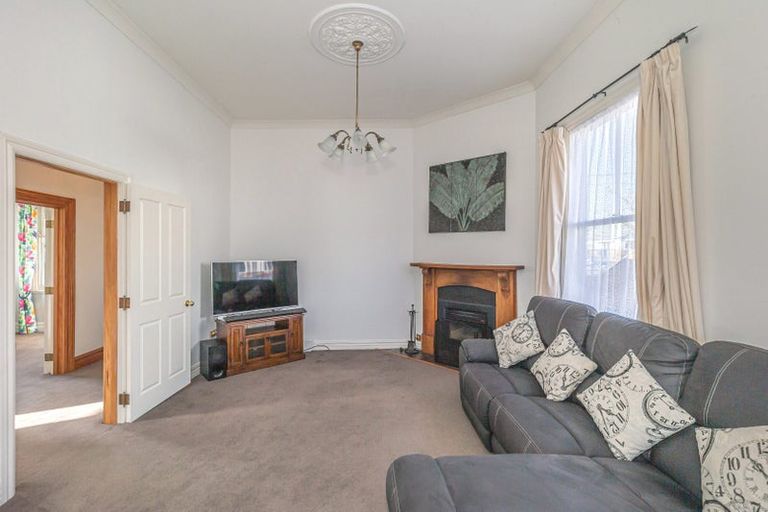 Photo of property in 22 Seddon Street, Levin, 5510