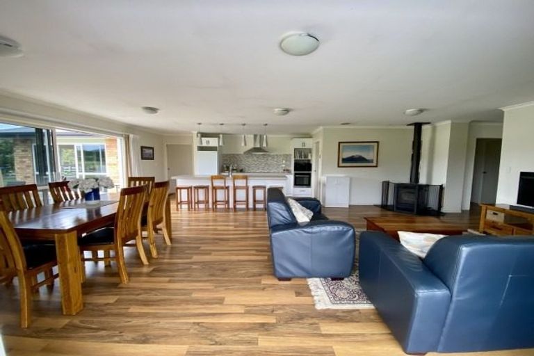 Photo of property in 4 Camellia Lane, Carterton, 5713