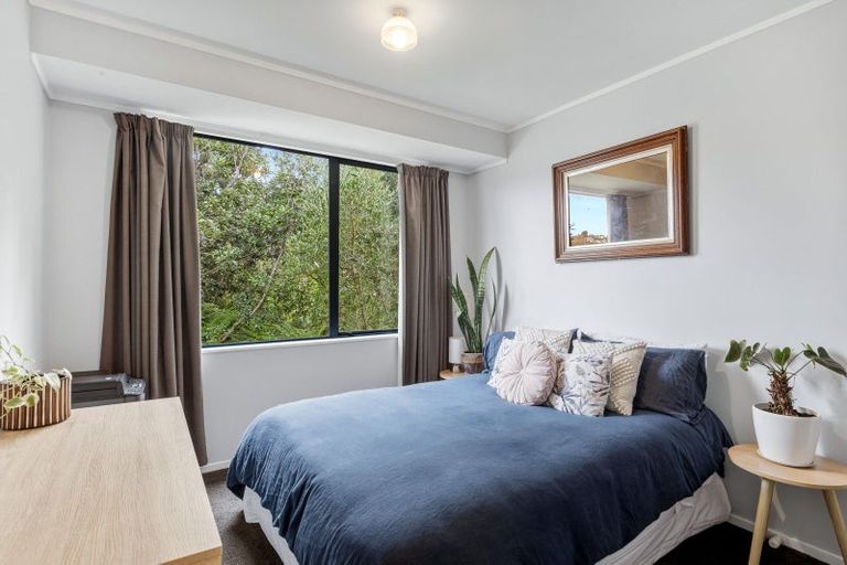 Photo of property in 11 Donald Street, Stanmore Bay, Whangaparaoa, 0932