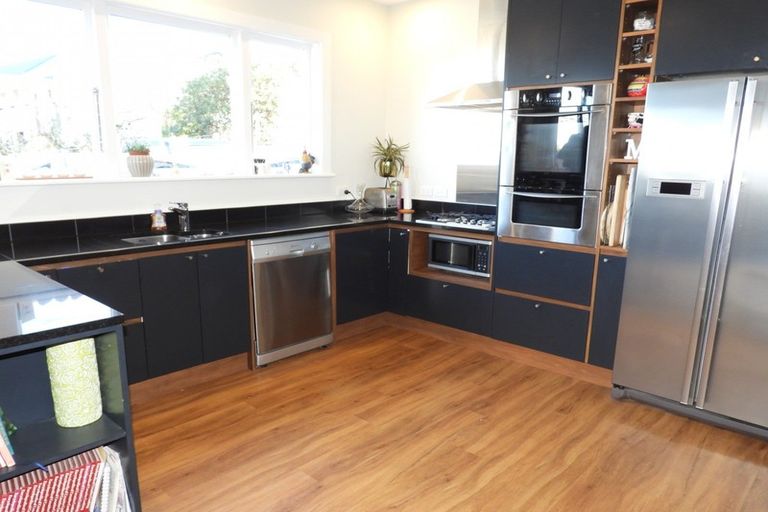 Photo of property in 16b Clyde Street, Oamaru North, Oamaru, 9400