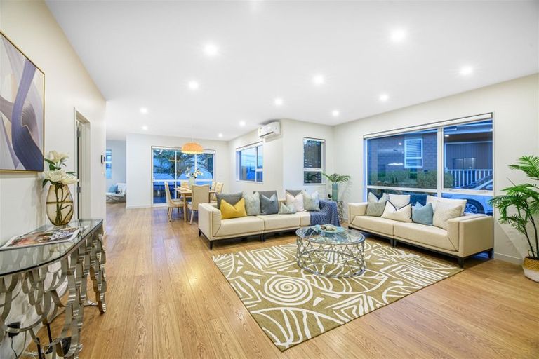 Photo of property in 34a Exmouth Road, Northcote, Auckland, 0627