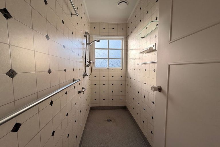 Photo of property in 44b Cairnfield Road, Kensington, Whangarei, 0112