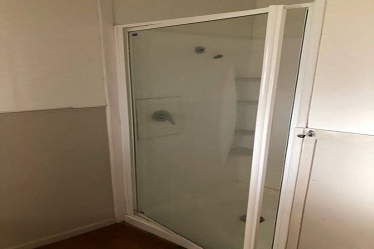 Photo of property in 18 Cambridge Terrace, Papatoetoe, Auckland, 2025