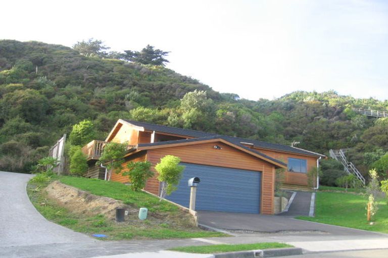Photo of property in 11 Iona Place, Papakowhai, Porirua, 5024