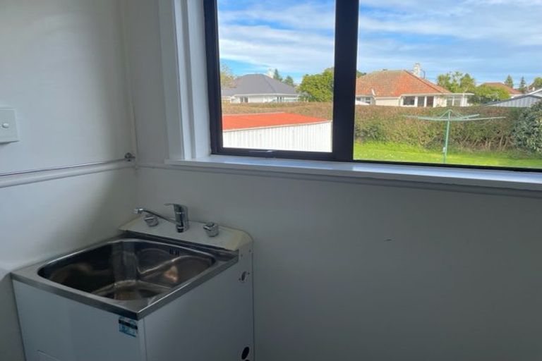 Photo of property in 68b Brooklands Road, Brooklands, New Plymouth, 4310