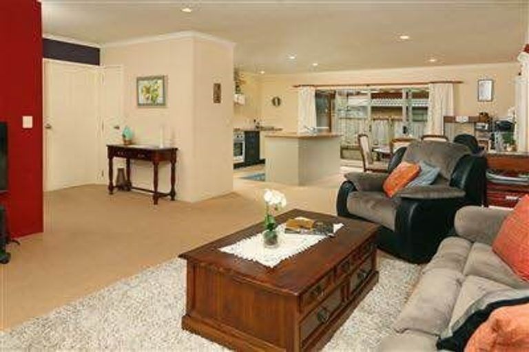 Photo of property in 1 Braestar Court, Henderson, Auckland, 0612