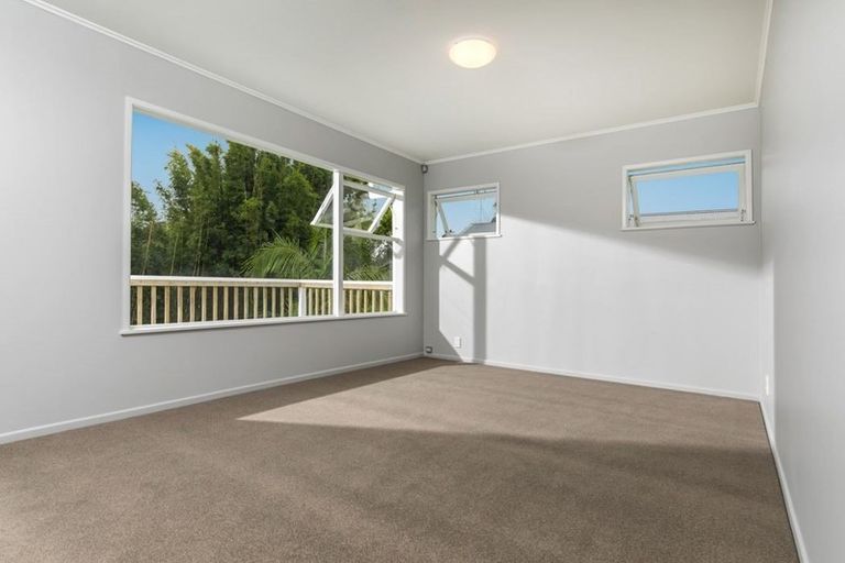 Photo of property in 1/28 Fairclough Road, Beach Haven, Auckland, 0626