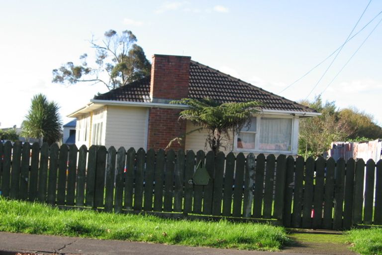 Photo of property in 98 Clayton Avenue, Otara, Auckland, 2023
