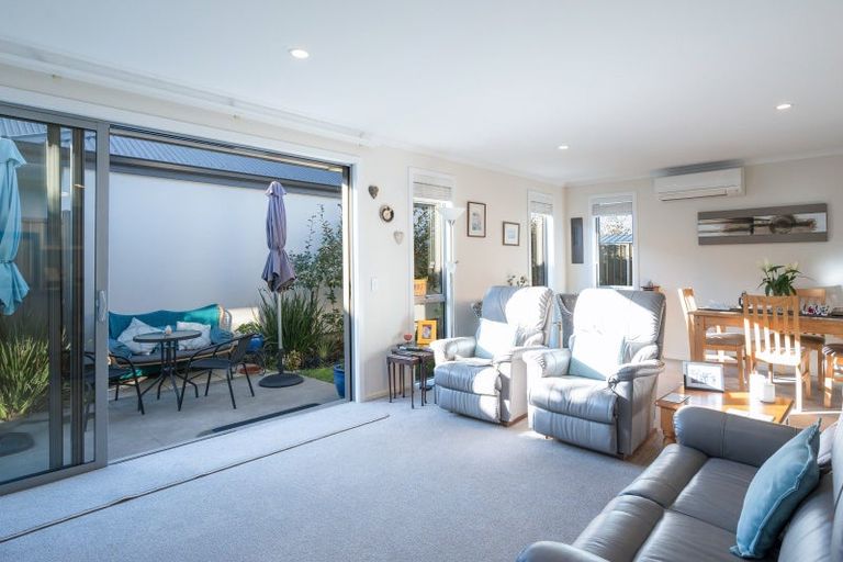 Photo of property in 35 Youngberry Drive, Richmond, 7020