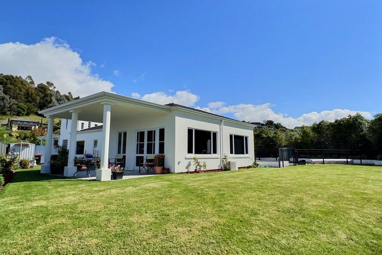 Photo of property in 115 Kent Terrace, Taradale, Napier, 4112