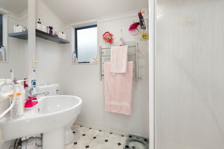 Photo of property in 43a Tawa Street, Mount Maunganui, 3116