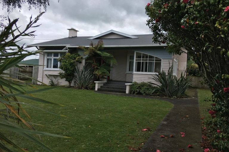 Photo of property in 66 Queen Street West, Levin, 5510