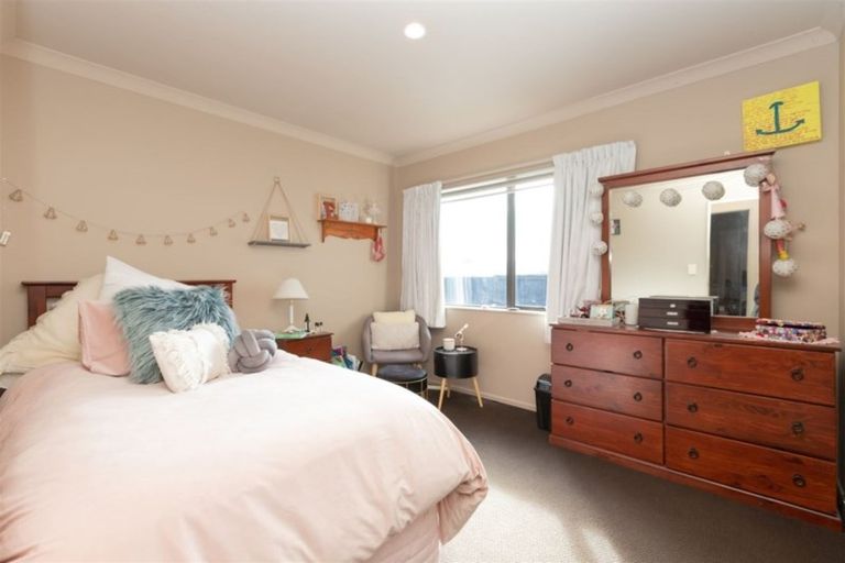 Photo of property in 14 Tarrango Way, Rototuna, Hamilton, 3210