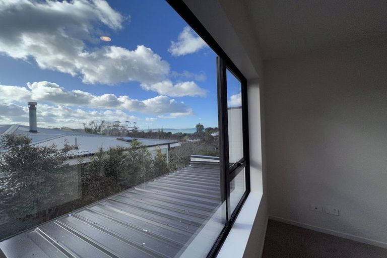 Photo of property in 6/26 Long Bay Drive, Torbay, Auckland, 0630