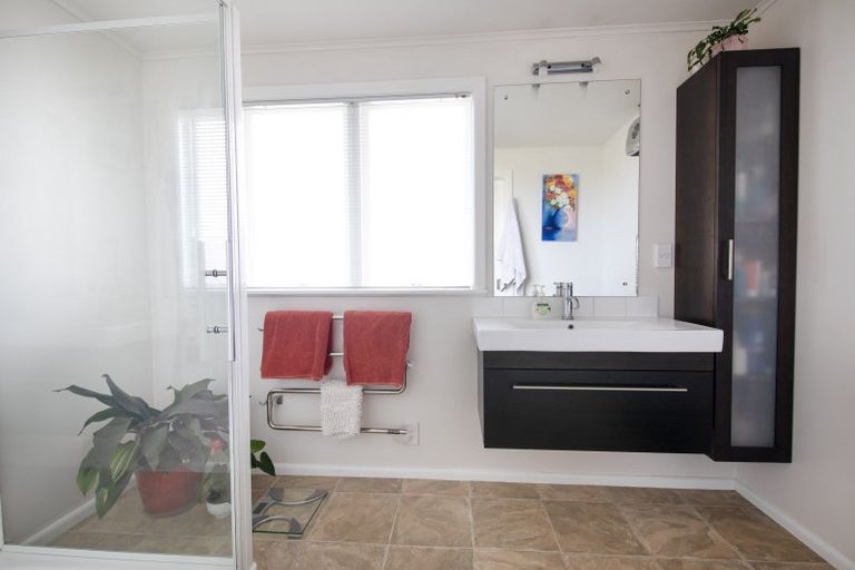 Photo of property in 8 Magdalen Crescent, Pirimai, Napier, 4112