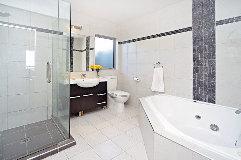 Photo of property in 6 Alexia Place, Flat Bush, Auckland, 2105