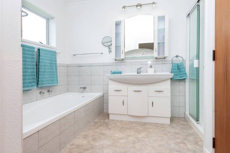 Photo of property in 99 Waller Avenue, Bucklands Beach, Auckland, 2012