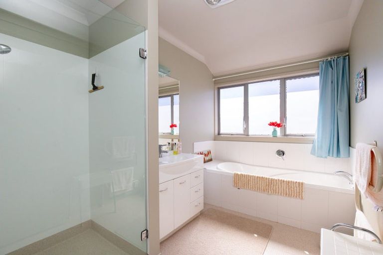 Photo of property in 27 Benner Drive, Ngatea, 3503