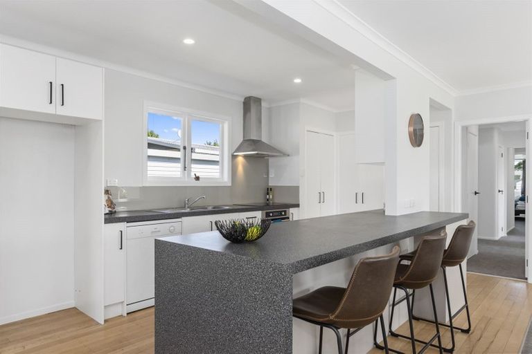 Photo of property in 133 Otumoetai Road, Brookfield, Tauranga, 3110