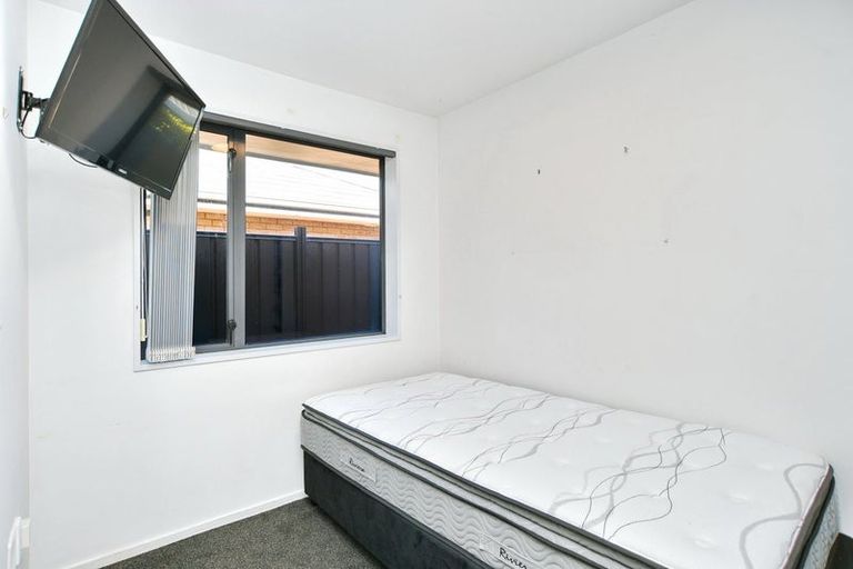 Photo of property in 1/123 Sawyers Arms Road, Northcote, Christchurch, 8052