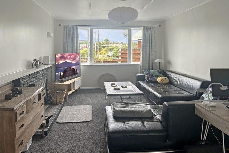 Photo of property in 10 Fergusson Street, Solway, Masterton, 5810