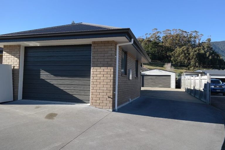 Photo of property in 26 Admiralty Place, Waikawa, Picton, 7220