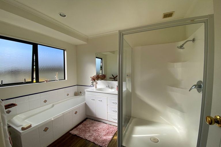 Photo of property in 15 Buckingham Place, Rototuna North, Hamilton, 3210