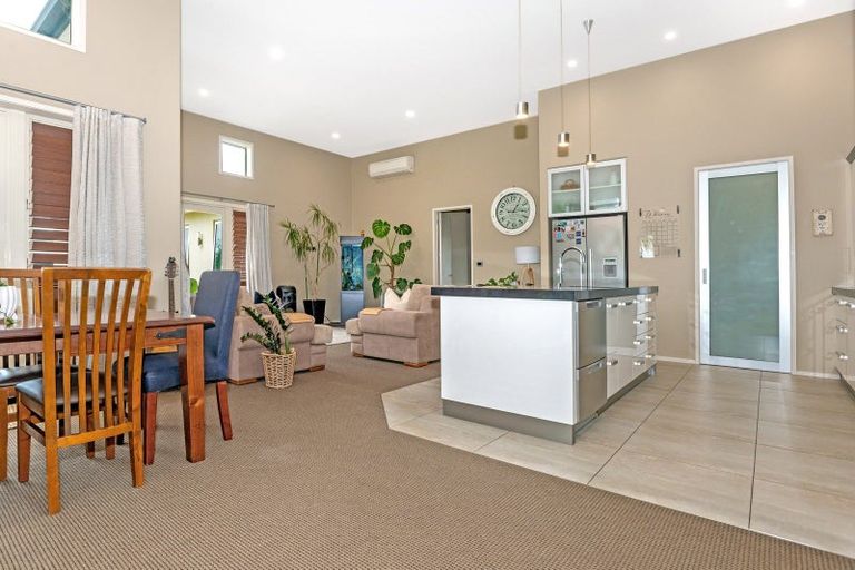 Photo of property in 11 Charteris Rise, Riverdale, Gisborne, 4010