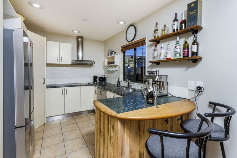 Photo of property in 3a Domain Road, Weymouth, Auckland, 2103