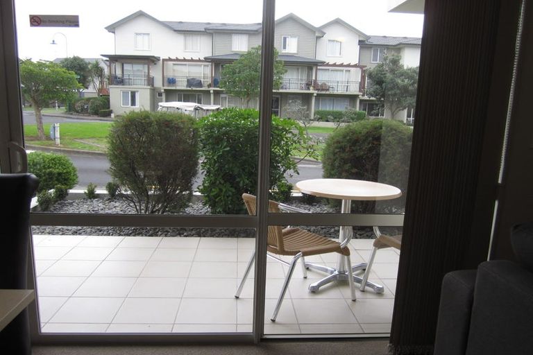 Photo of property in 1/23 Opito Way, East Tamaki, Auckland, 2013