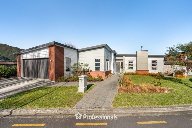Photo of property in 1 Wi Hape Pakau Place, Waiwhetu, Lower Hutt, 5010