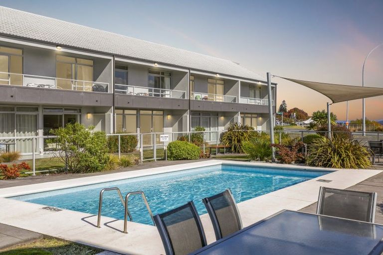 Photo of property in 300 Lake Terrace, Two Mile Bay, Taupo, 3330