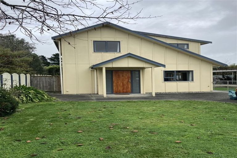 Photo of property in 14 Moore Crescent, Carterton, 5713