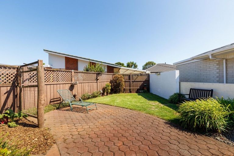 Photo of property in 16 Tukapa Street, Westown, New Plymouth, 4310