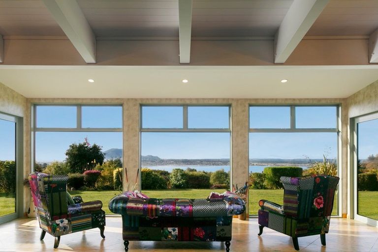 Photo of property in 35 Te Moenga Park, Acacia Bay, Taupo, 3330