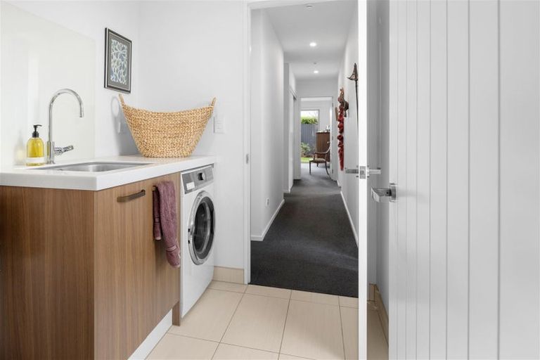 Photo of property in 33 Hamill Road, Halswell, Christchurch, 8025