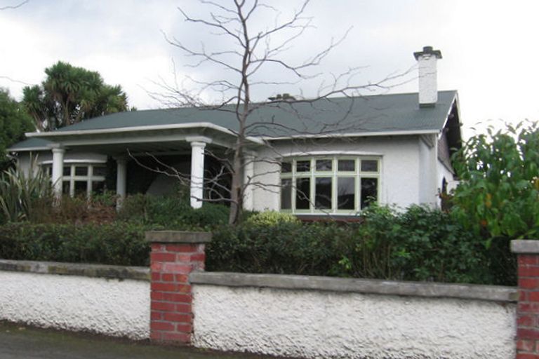 Photo of property in 401 Featherston Street, Palmerston North, 4414