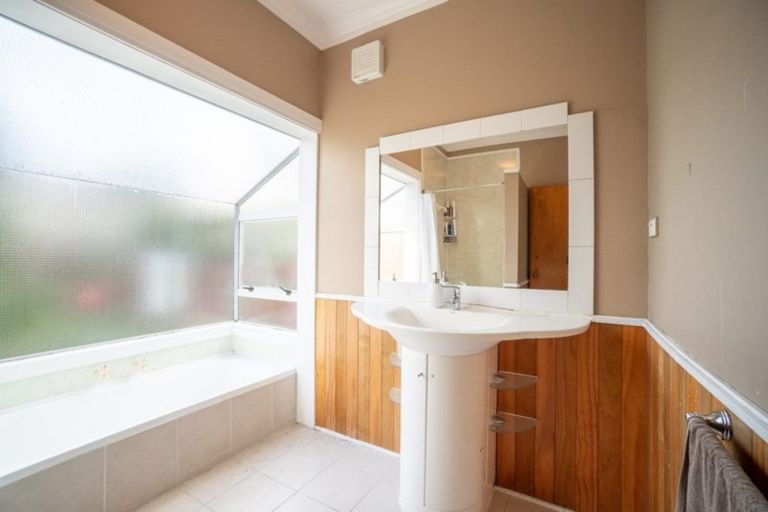 Photo of property in 44 Bourke Street, Palmerston North, 4410