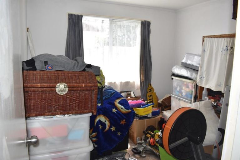 Photo of property in 2/77 Luanda Drive, Ranui, Auckland, 0612