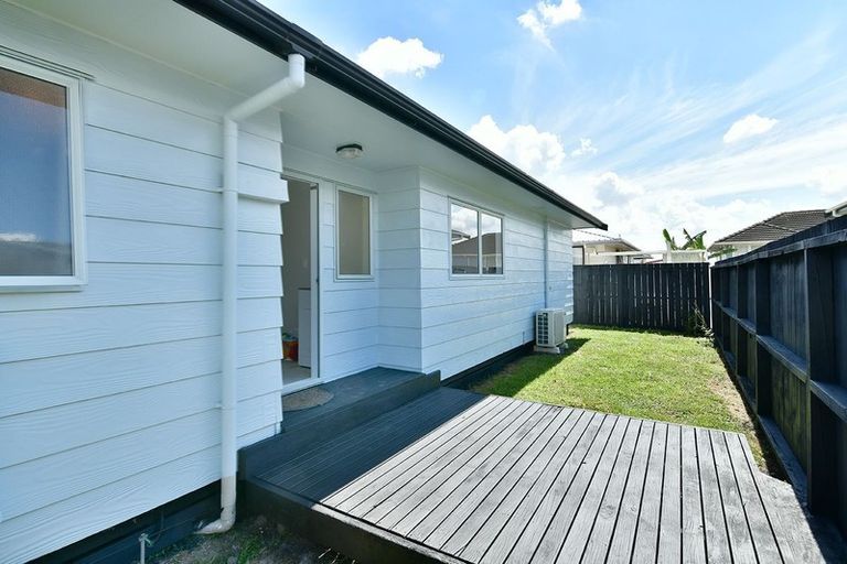 Photo of property in 11b Springs Road, Parakai, 0830