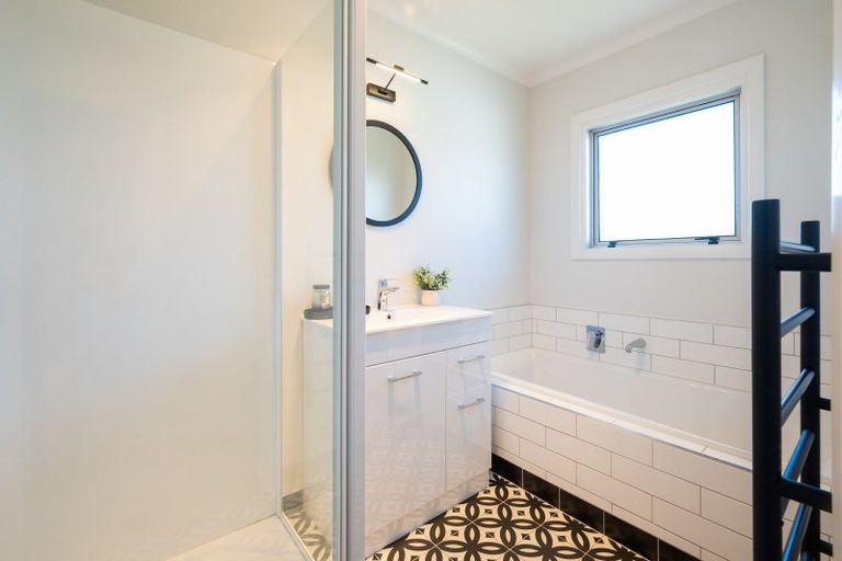 Photo of property in 12 Flanders Avenue, Onekawa, Napier, 4110